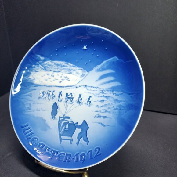 Royal Copenhagen Christmas In Greenland Collectors Plate - Jule After 1972 - Picture 3 of 5